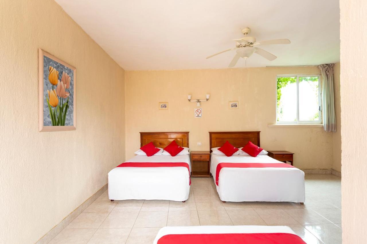 Hotel Casa Regina Felipe Carrillo Puerto エクステリア 写真
